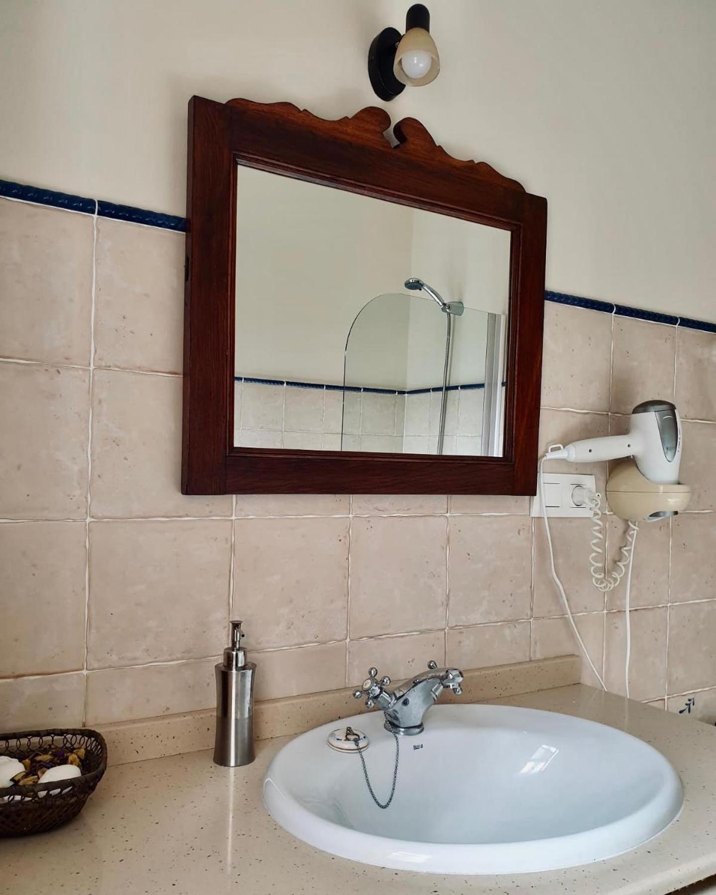 Apartamentos El Picoretu 메스타스 데 콘 외부 사진