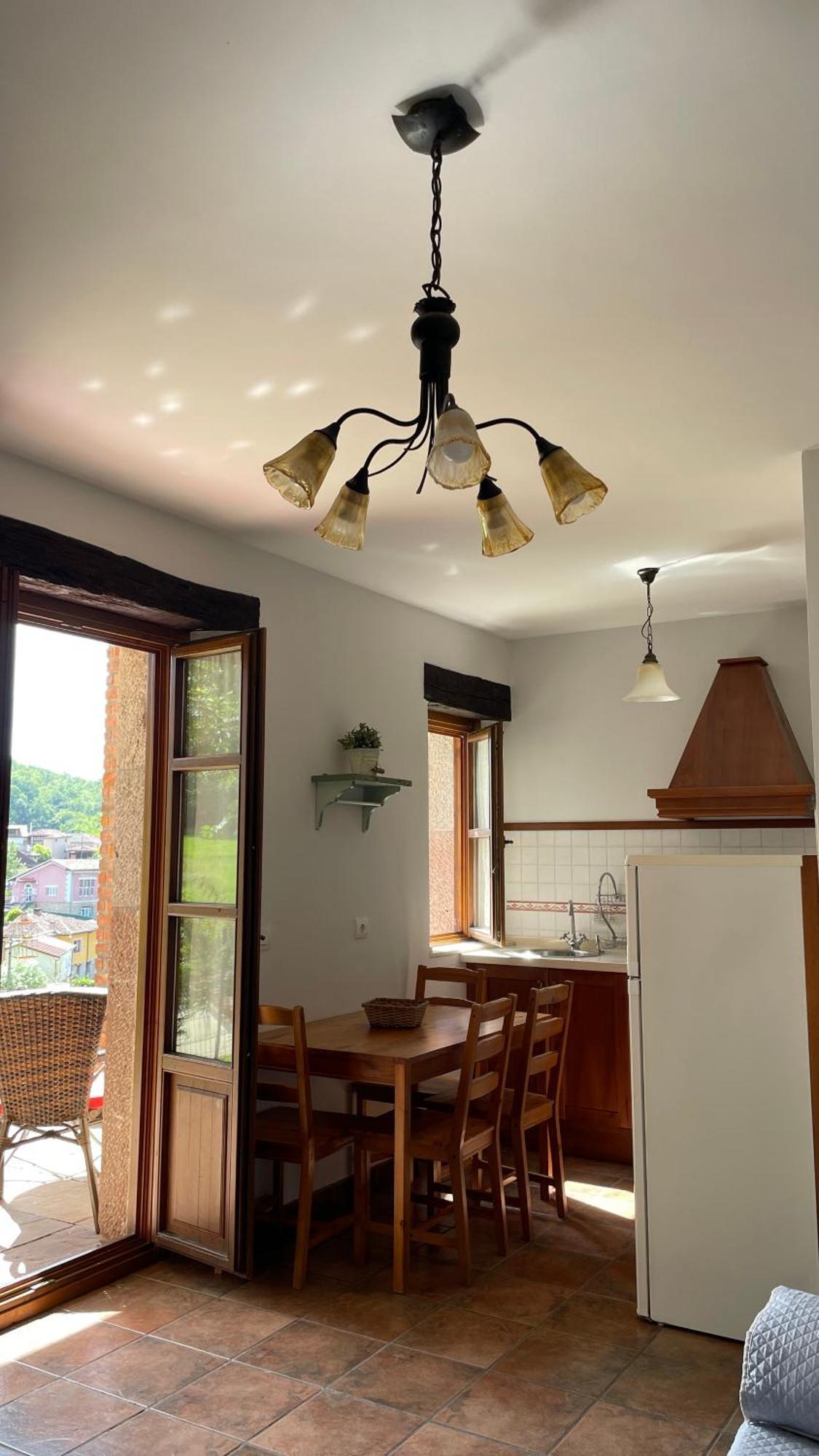 Apartamentos El Picoretu 메스타스 데 콘 외부 사진